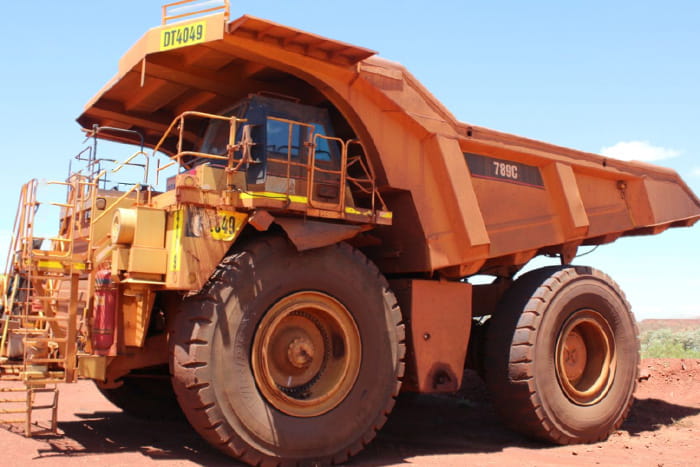 Cat 789C Truck Being Dismantled by FlexiParts